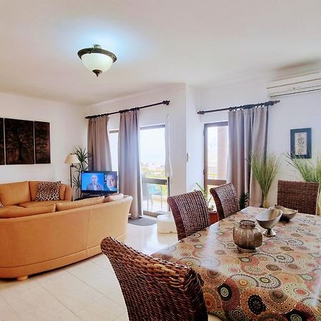 Apartmento Praia Da Dona Ana Lagos Exteriér fotografie