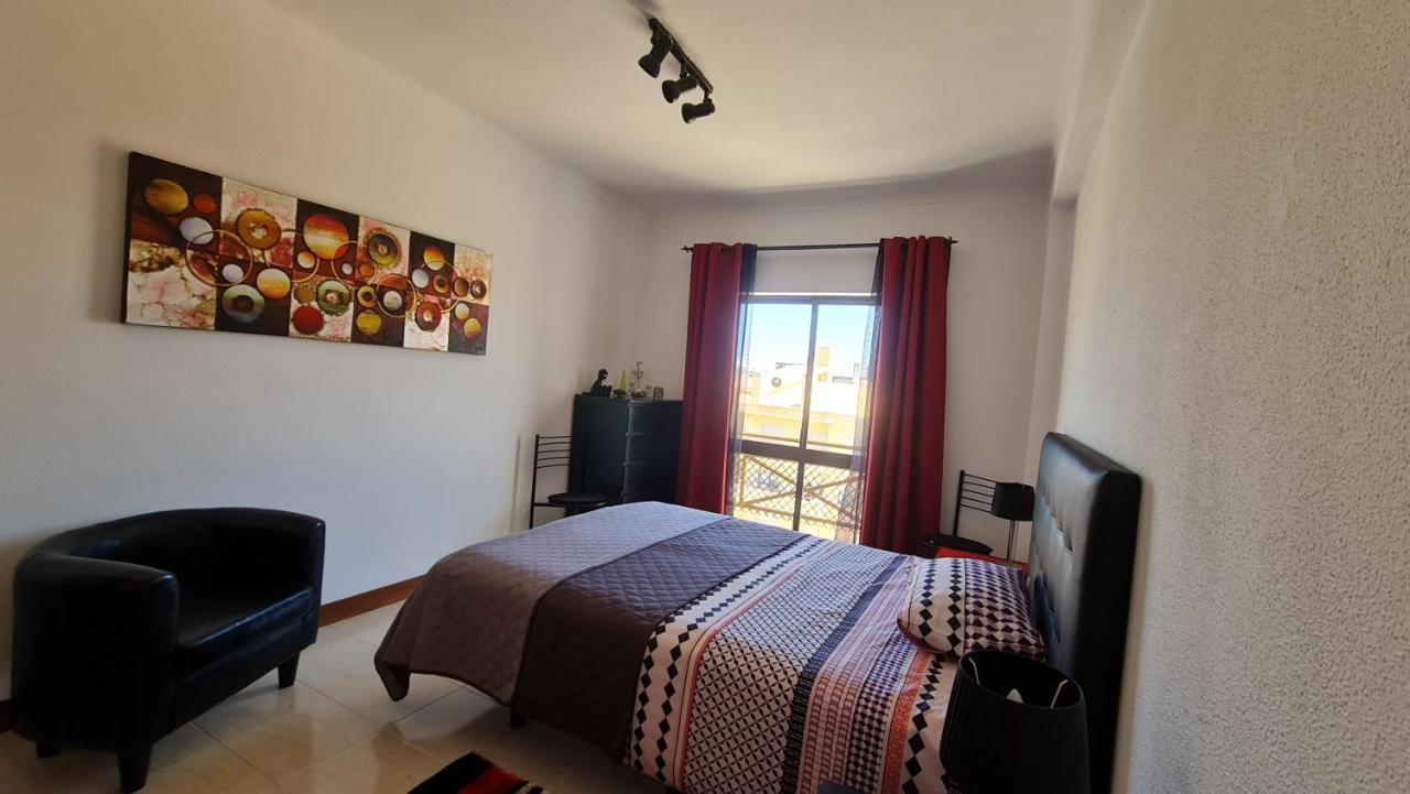 Apartmento Praia Da Dona Ana Lagos Exteriér fotografie