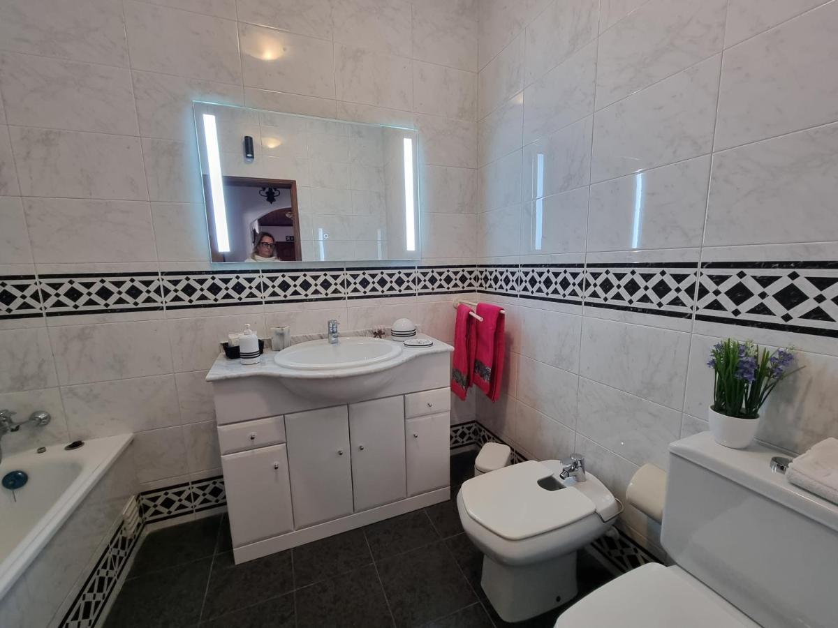 Apartmento Praia Da Dona Ana Lagos Exteriér fotografie