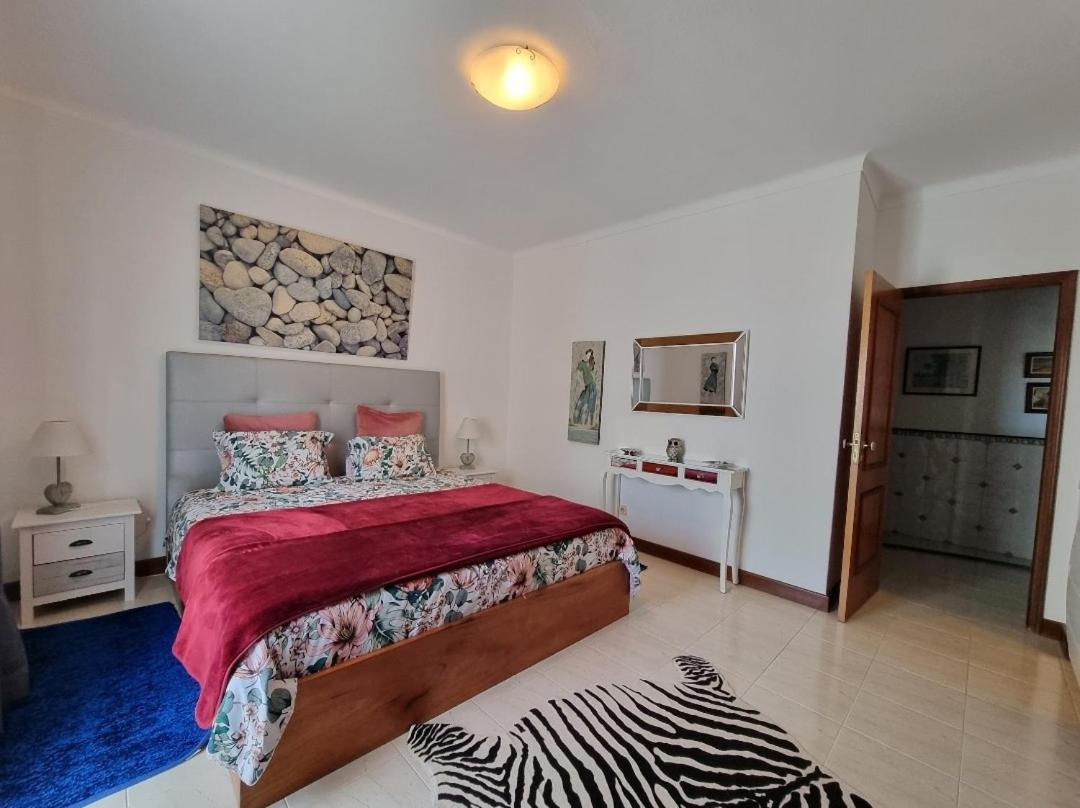 Apartmento Praia Da Dona Ana Lagos Exteriér fotografie