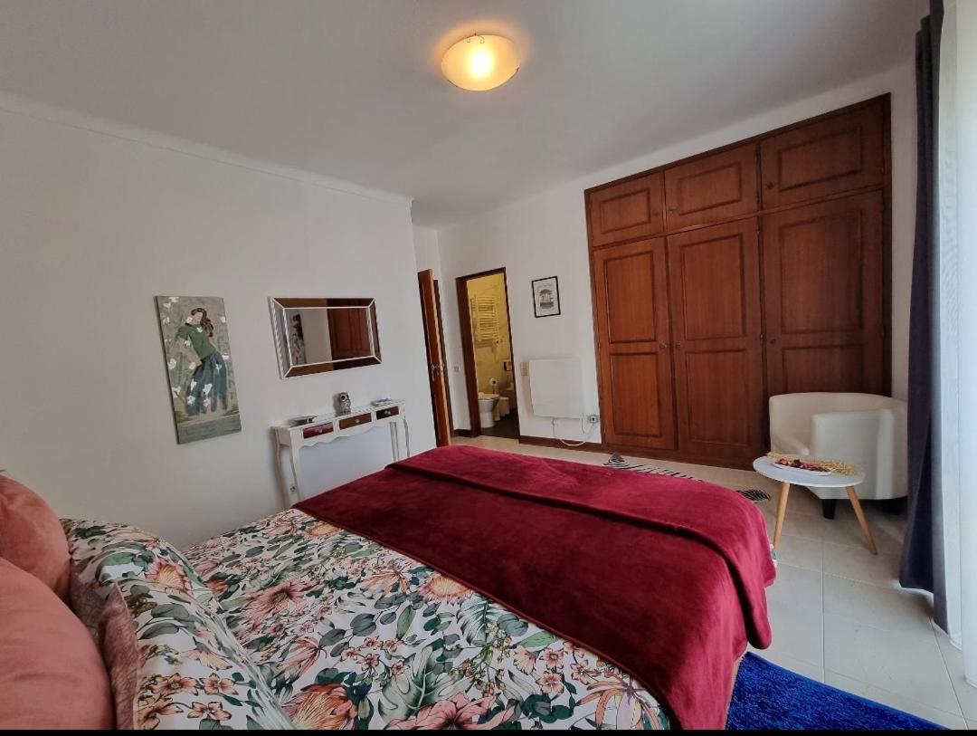Apartmento Praia Da Dona Ana Lagos Exteriér fotografie