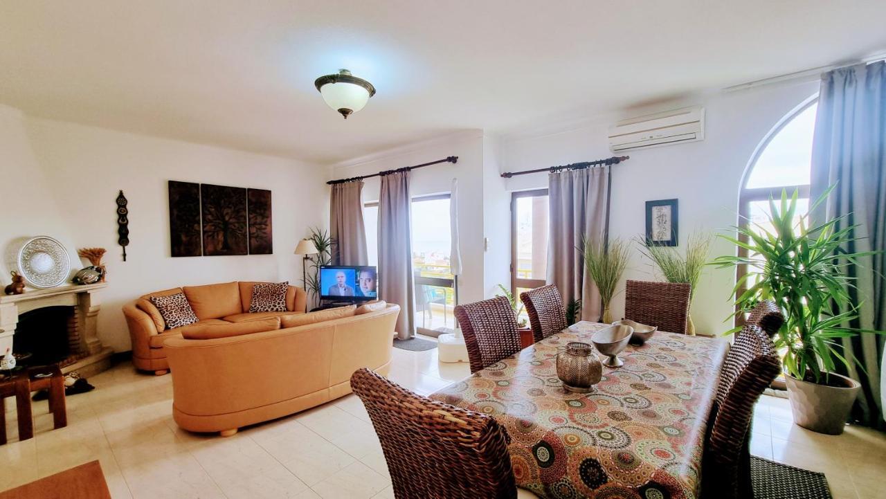 Apartmento Praia Da Dona Ana Lagos Exteriér fotografie