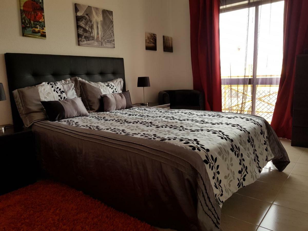 Apartmento Praia Da Dona Ana Lagos Exteriér fotografie